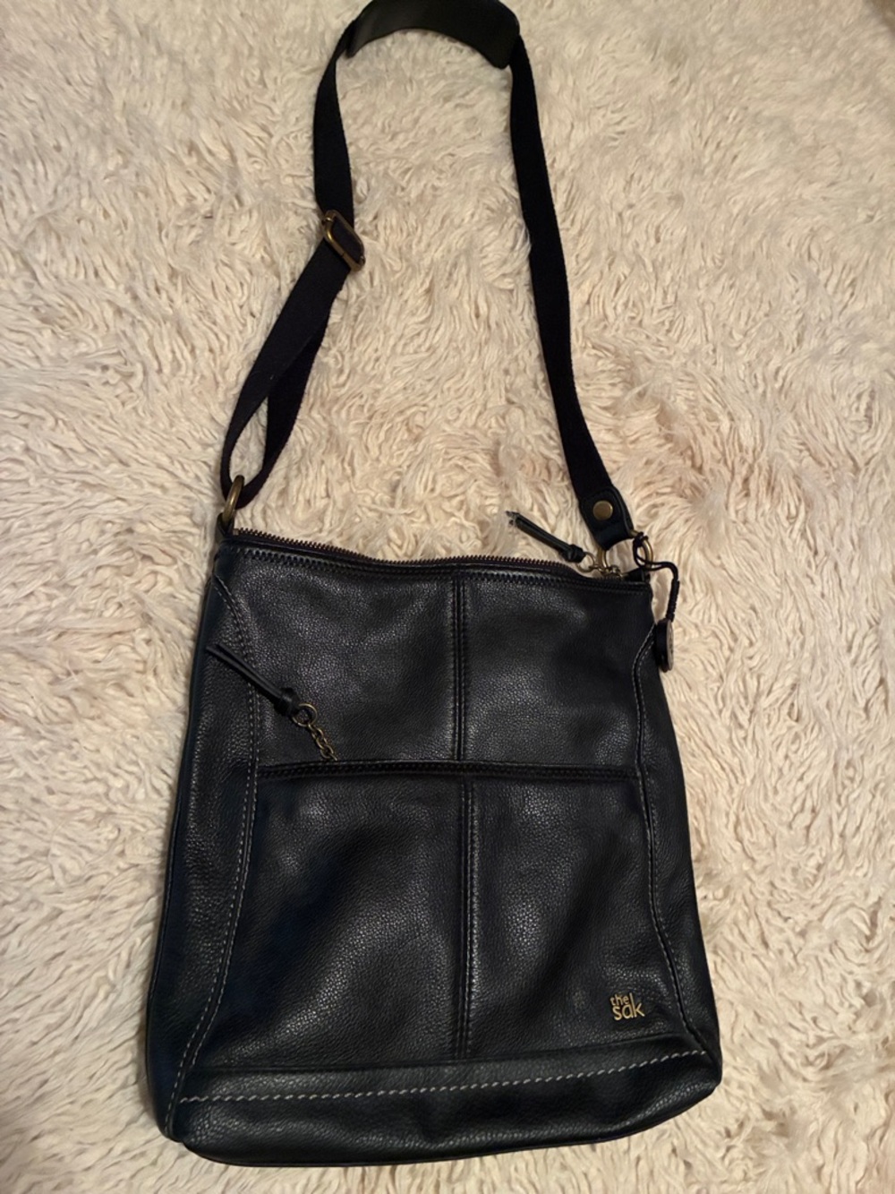 The Sak Black Leather Crossbody Shoulder Bag